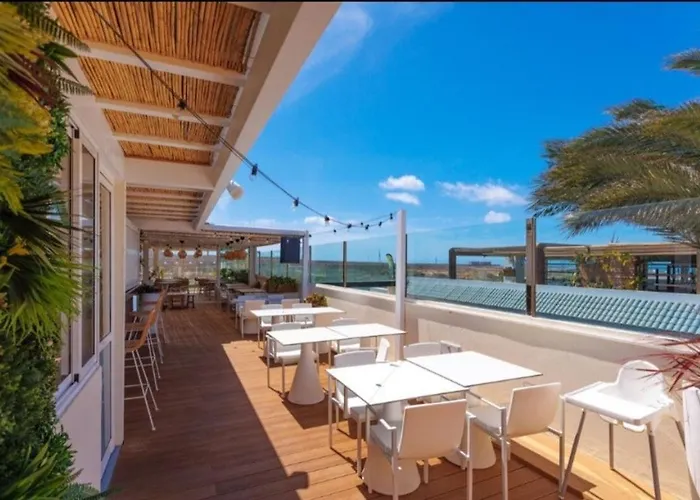 Bristol Sunset Piscina דירה קורלחו