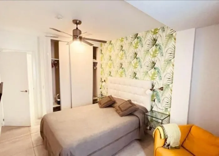 Bristol Sunset Piscina דירה