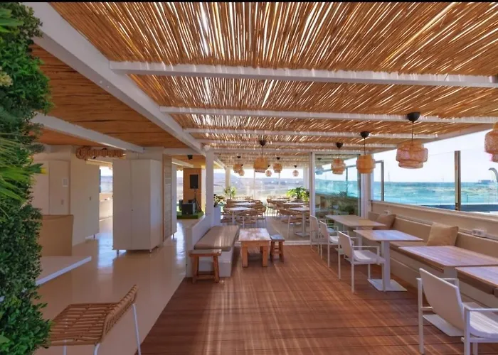 Bristol Sunset Piscina דירה קורלחו