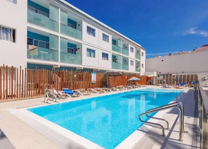 Bristol Sunset Piscina דירה קורלחו